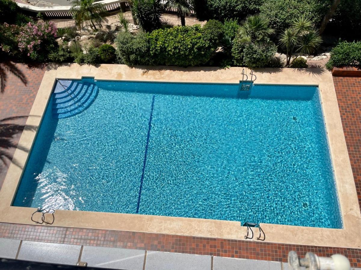 Moderno Apartamento Colon Con Vistas Al Mar 卡尔佩 外观 照片