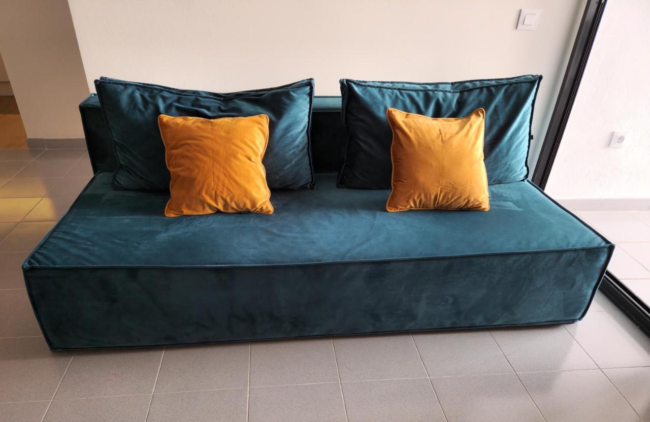 Moderno Apartamento Colon Con Vistas Al Mar 卡尔佩 外观 照片