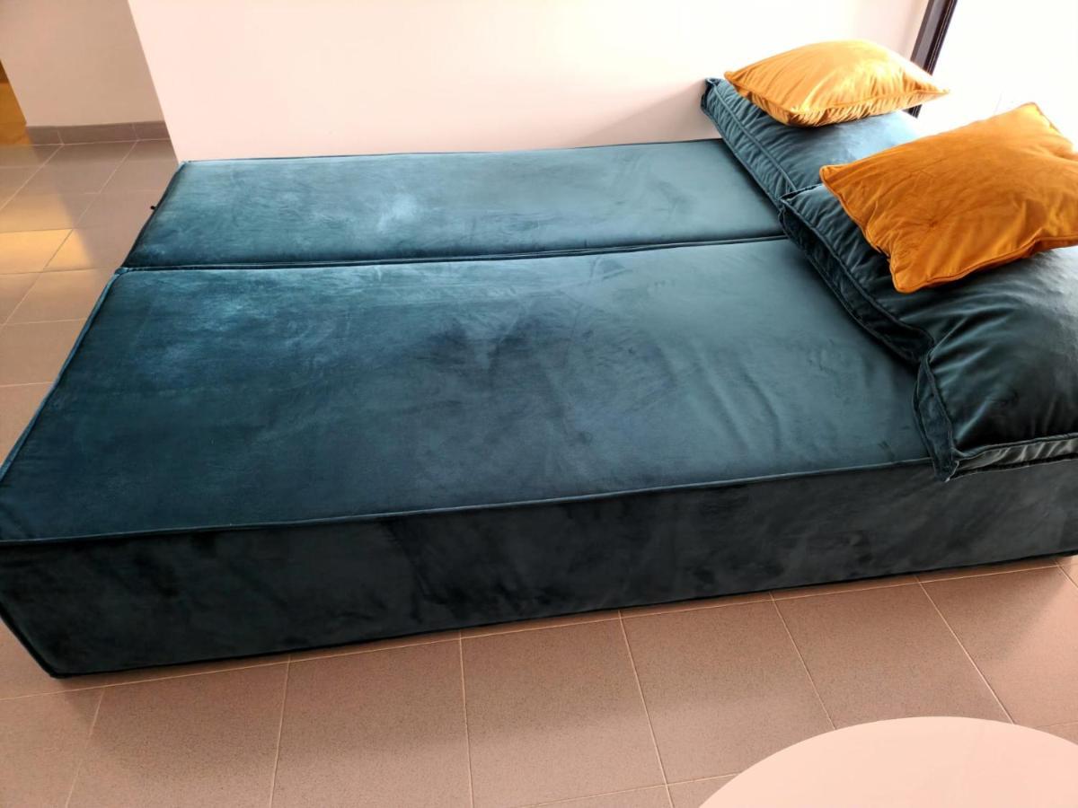 Moderno Apartamento Colon Con Vistas Al Mar 卡尔佩 外观 照片